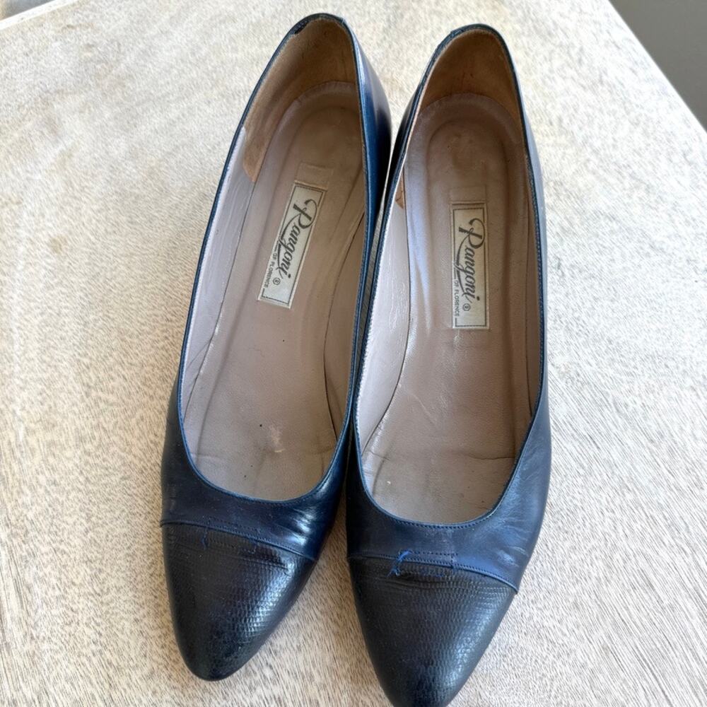 Rangoni Florence Leather Navy with Black Cap Toe Pumps 9 Vintage Italy‎ 2” Heel
